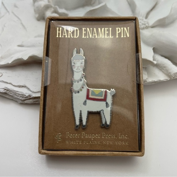 Llama Enamel Pin NWT - Picture 1 of 5
